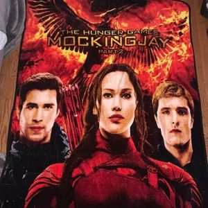 THE HUNGER GAMES MOCKINGJAY PT 2 fleece throw